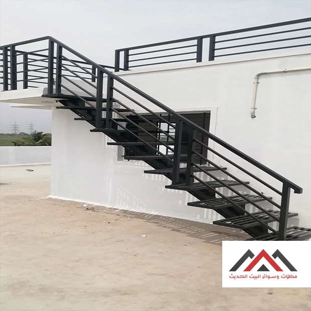 تركيب درج حديد للسطح الخبر