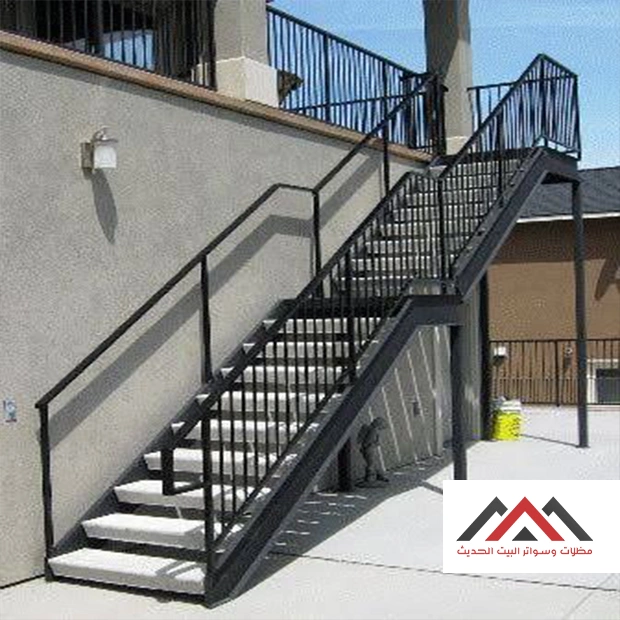 تصميم سلم حديد الخبر