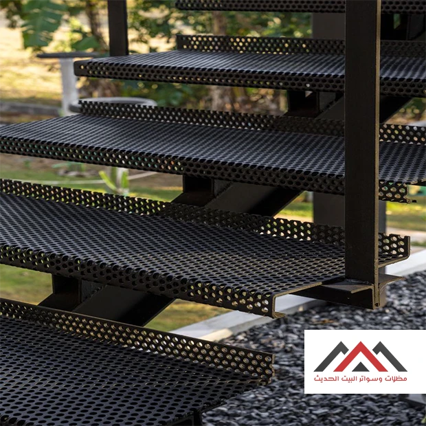 تصميم سلم حديد الشرقية