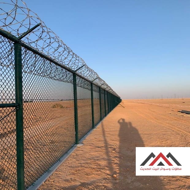 عملية تركيب سياج شبك حديد الدمام